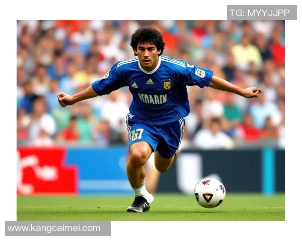 39岁仍在绿茵场上驰骋的足球传奇球星依然闪耀足坛