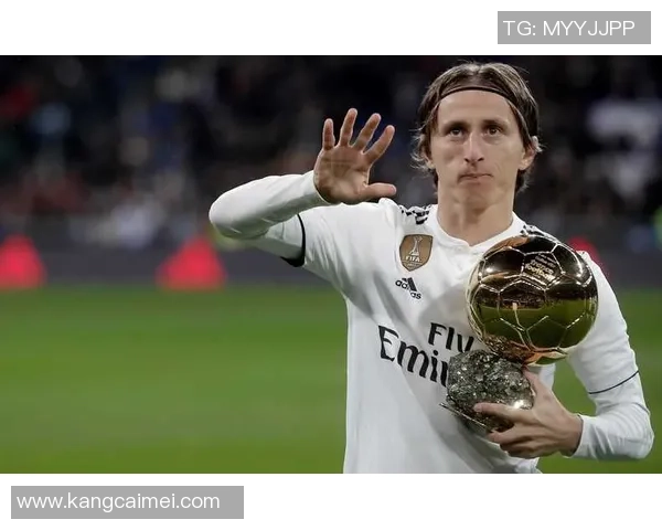 俄国足球球星辉煌历程与绿茵场上传奇风采全景解析 俄国足球球星辉煌历程与绿茵场上传奇风采全景解析