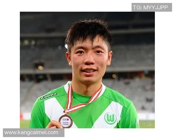 目前足球界年龄最大的球员是谁他在场上的表现如何